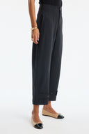 Button-Detailed Carrot Fit Trousers