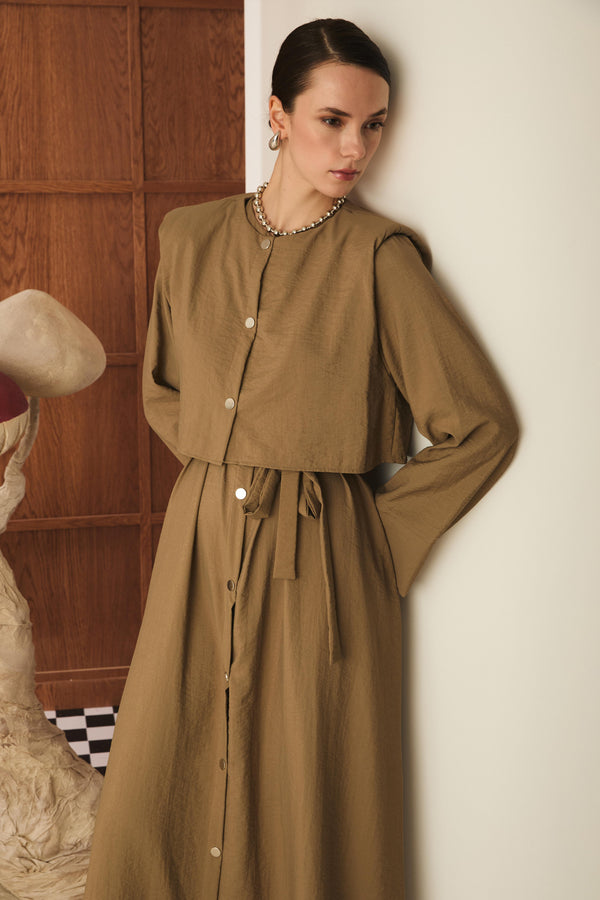 Hera Metal Düğme Detaylı Elbise - Camel