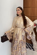 Melina Yaka Bağlamalı Saten Desenli Elbise - Sarı