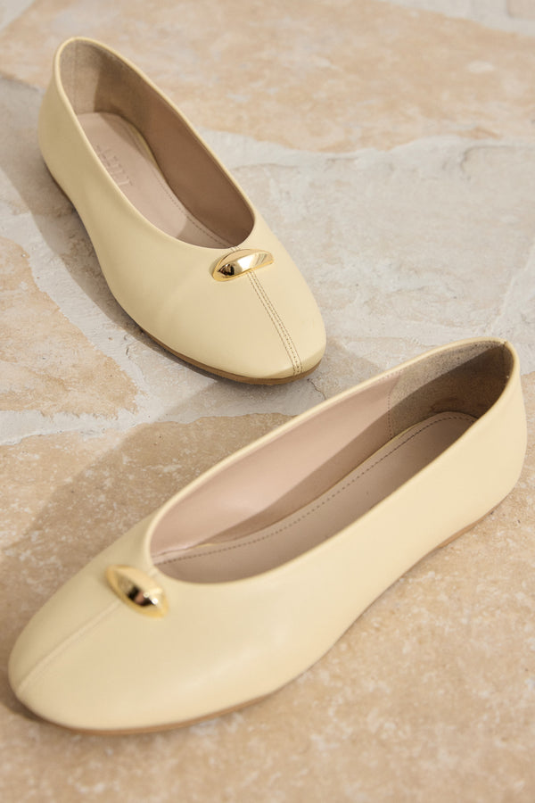 Toka Detaylı Deri Babet - Butter Yellow