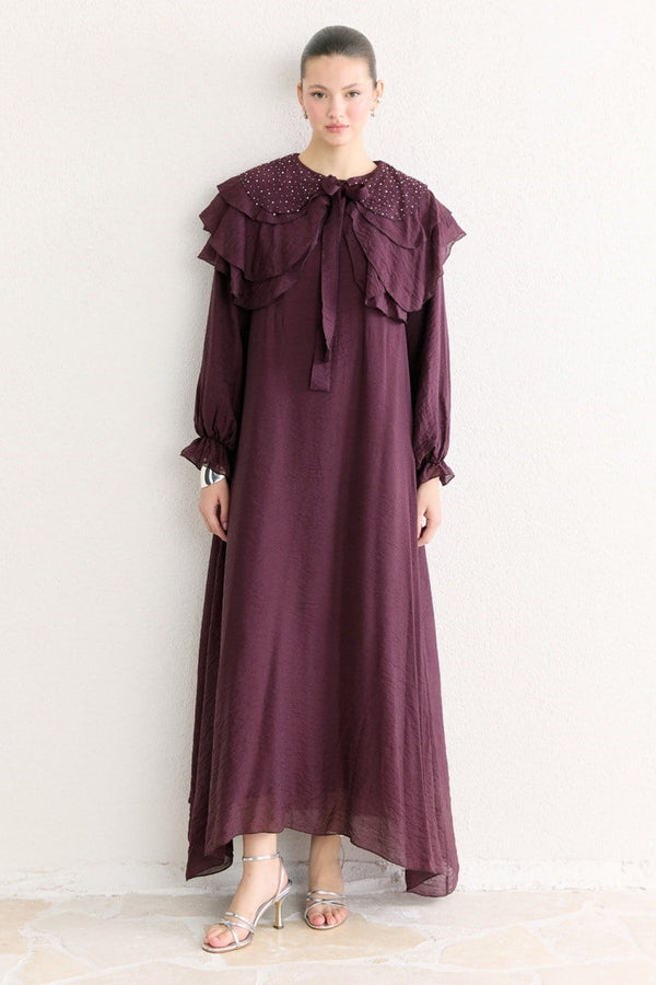 Yaka Taşlı Volanlı Elbise - Mürdüm